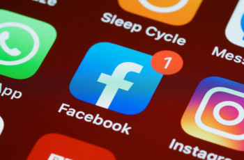 Facebook-ის გათიშვა ჰაკერების ჯგუფის შეტევას უკავშირდება - Bloomberg