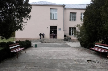 მოსწავლეების ინფიცირების გამო, კარათეთის პირელი საჯარო სკოლა დაიხურა - 10 სკოლის 11 კლასი დისტანციუ რეჟიმზეა